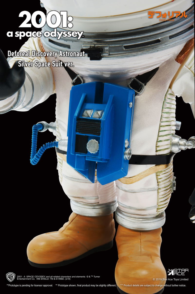 DefoReal 2001 A Space Odyssey: Discovery Astronaut Silver Space Suit Ver. image 5
