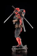 Marvel Universe 1/6 Scale Maximum Fine Art Statue: Deadpool thumbnail 4