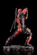 Marvel Universe 1/6 Scale Maximum Fine Art Statue: Deadpool thumbnail 6