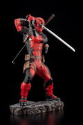 Marvel Universe 1/6 Scale Maximum Fine Art Statue: Deadpool thumbnail 8