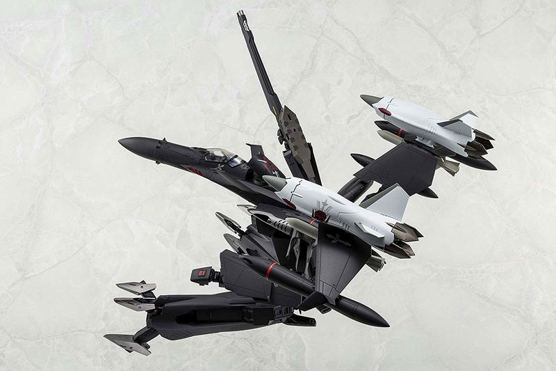 Mcross Zero 1/60 Scale: Perfect Trance  SV-51 Gamma Piloted by D.D. Ivanov Final Battle Ver. image 9