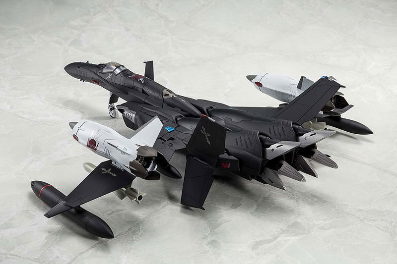 Mcross Zero 1/60 Scale: Perfect Trance  SV-51 Gamma Piloted by D.D. Ivanov Final Battle Ver. image 5