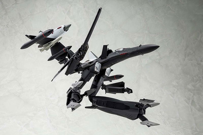 Mcross Zero 1/60 Scale: Perfect Trance  SV-51 Gamma Piloted by D.D. Ivanov Final Battle Ver. image 8