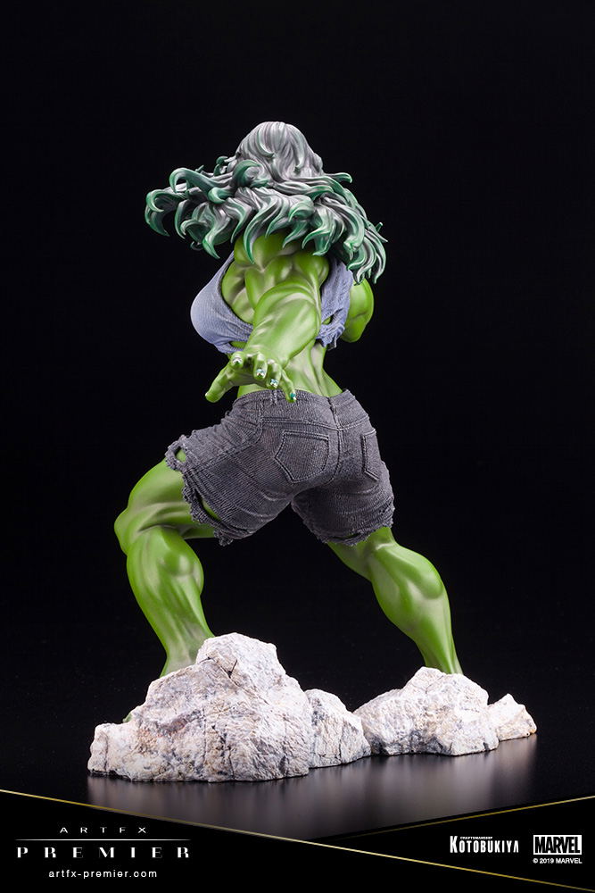 Artfx Premier Marvel Universe Avengers 1/10 Scale Pre-Painted Figure: She-Hulk image 6