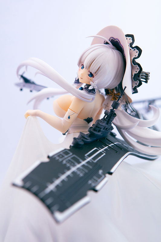 Azur Lane 1/8 Scale Pre-Painted Figure: Illustrious image 16