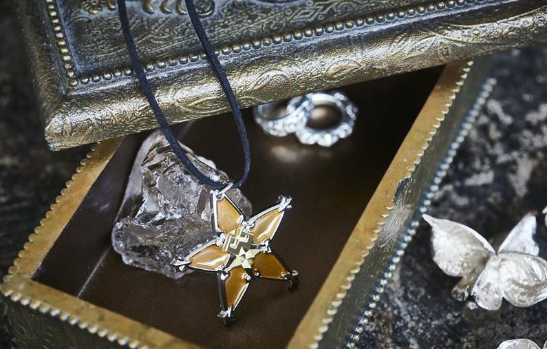 Kingdom Hearts Wayfinder Accessory: Terra (Re-run) image 2