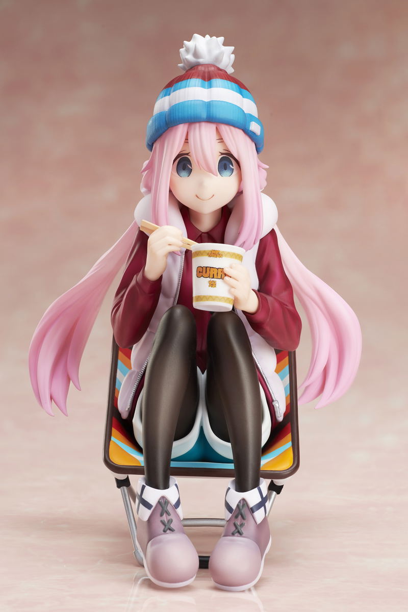 Yuru Camp 1/8 Premium Noodle Stopper Figure: Nadeshiko Kagamihara image 3