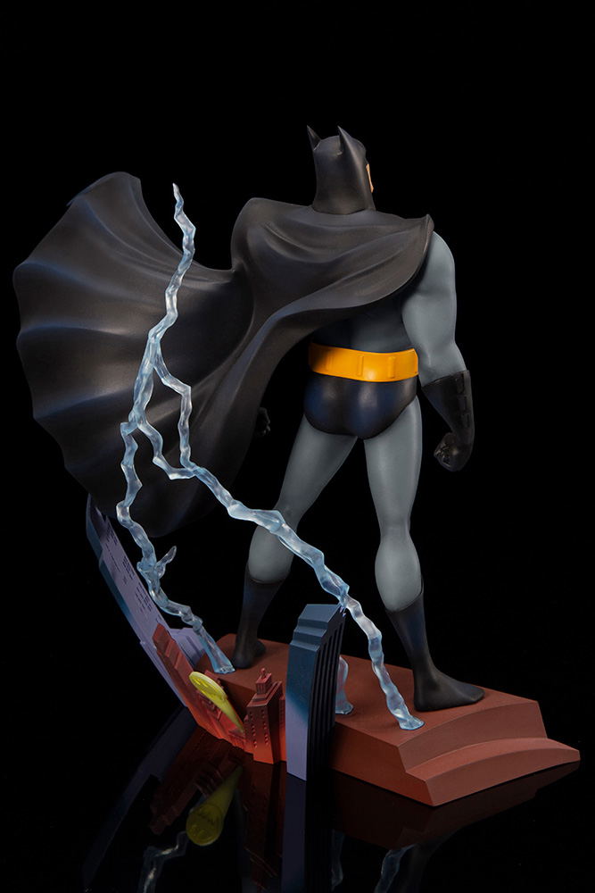 ARTFX+ Batman The Animated Series 1/10 Scale Pre-Painted Figure: Batman Animated Opening Edition image 3
