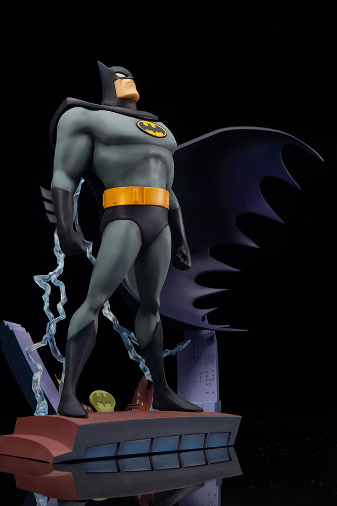 ARTFX+ Batman The Animated Series 1/10 Scale Pre-Painted Figure: Batman Animated Opening Edition image 9