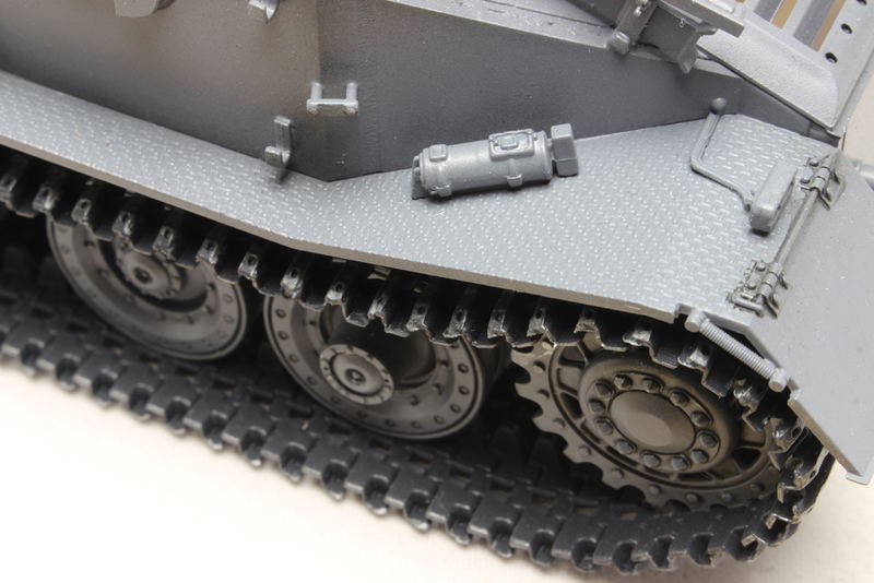 Girls und Panzer das Finale 1/35 Scale Model Kit: Panzerjager Tiger VK4501(P) Leopon-san Team image 2