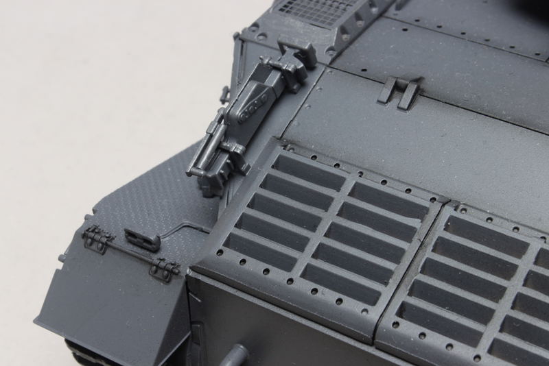 Girls und Panzer das Finale 1/35 Scale Model Kit: Panzerjager Tiger VK4501(P) Leopon-san Team image 3