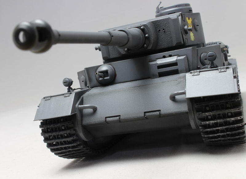 Girls und Panzer das Finale 1/35 Scale Model Kit: Panzerjager Tiger VK4501(P) Leopon-san Team image 4