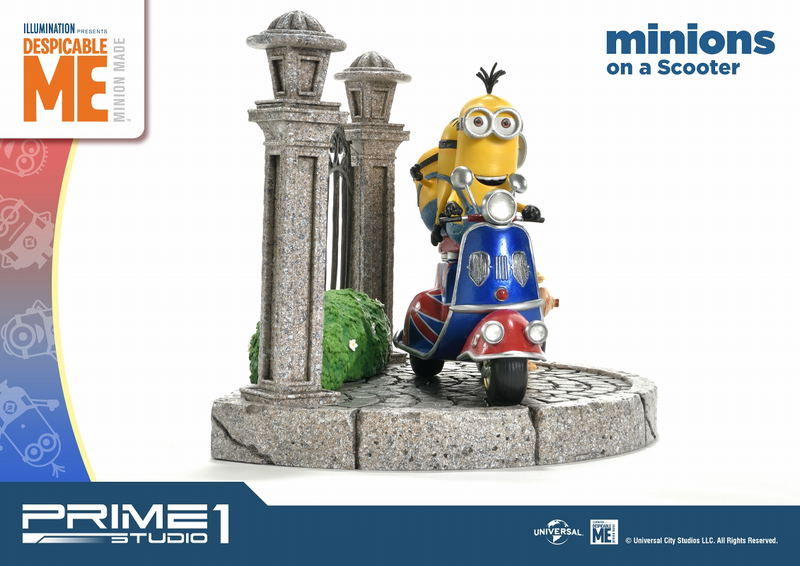 Despicable Me Prime Collectible Figure: Minions on a Scooter image 3