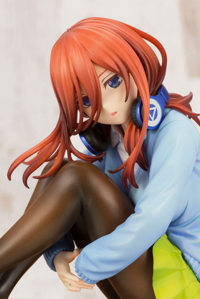 The Quintessential Quintuplets 1/8 Scale Pre-Painted Figure: Miku Nakano (Re-run) image 3