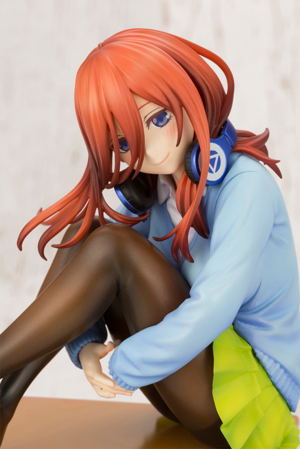 The Quintessential Quintuplets 1/8 Scale Pre-Painted Figure: Miku Nakano (Re-run)