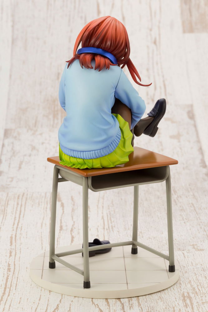 The Quintessential Quintuplets 1/8 Scale Pre-Painted Figure: Miku Nakano (Re-run) image 7