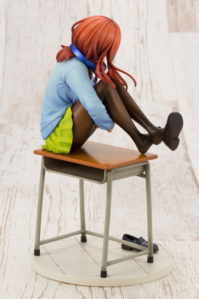 The Quintessential Quintuplets 1/8 Scale Pre-Painted Figure: Miku Nakano (Re-run) image 8