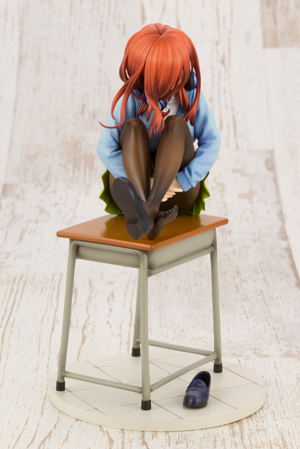 The Quintessential Quintuplets 1/8 Scale Pre-Painted Figure: Miku Nakano (Re-run)_