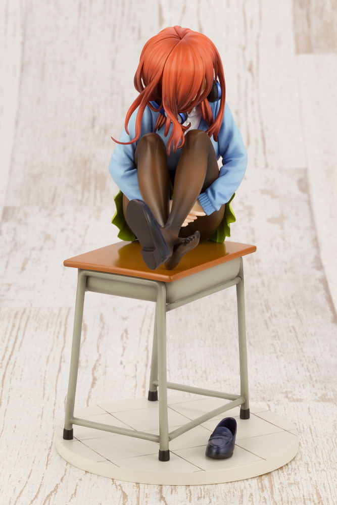 The Quintessential Quintuplets 1/8 Scale Pre-Painted Figure: Miku Nakano (Re-run) image 9