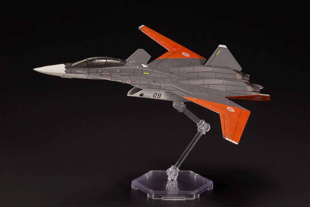 Ace Combat 7 Skies Unknown 1/144 Scale Model Kit: X-02S (Re-run)