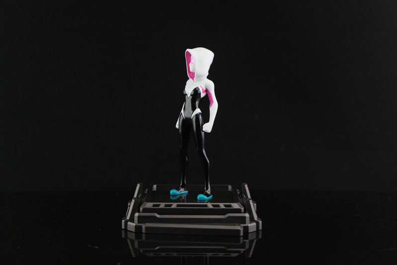 Super Hero Illuminate Gallery Collection Vol.2: Spider-Gwen image 3