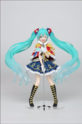 Vocaloid: Hatsune Miku Winter Live Figure thumbnail 1