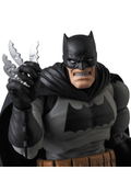 MAFEX Batman The Dark Knight Returns: Batman (The Dark Knight Returns) thumbnail 2