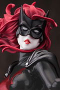 DC Comics Bishoujo DC Universe Batman 1/7 Scale Pre-Painted Figure: Batwoman 2nd Edition thumbnail 5