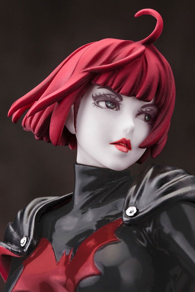 DC Comics Bishoujo DC Universe Batman 1/7 Scale Pre-Painted Figure: Batwoman 2nd Edition image 8