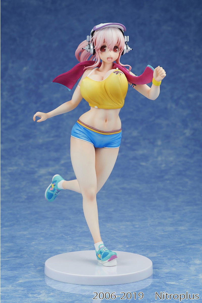 Super Sonico Racing Ver. 1/7スケールフィギュア Super Sonico 1/7 Scale Pre-Painted Figure: Sonico Jogging Ver.