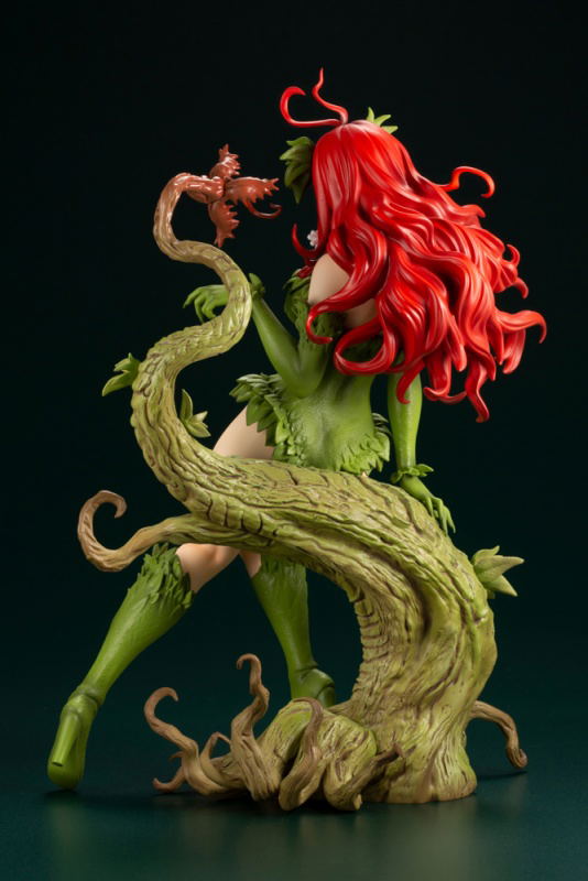 DC Comics Bishoujo DC Universe Batman 1/7 Scale Pre-Painted Figure: Poison Ivy Returns image 5