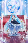 Character Vocal Series 01 Hatsune Miku 1/7 Scale Pre-Painted Figure: Snow Miku Snow Princess Ver. thumbnail 7