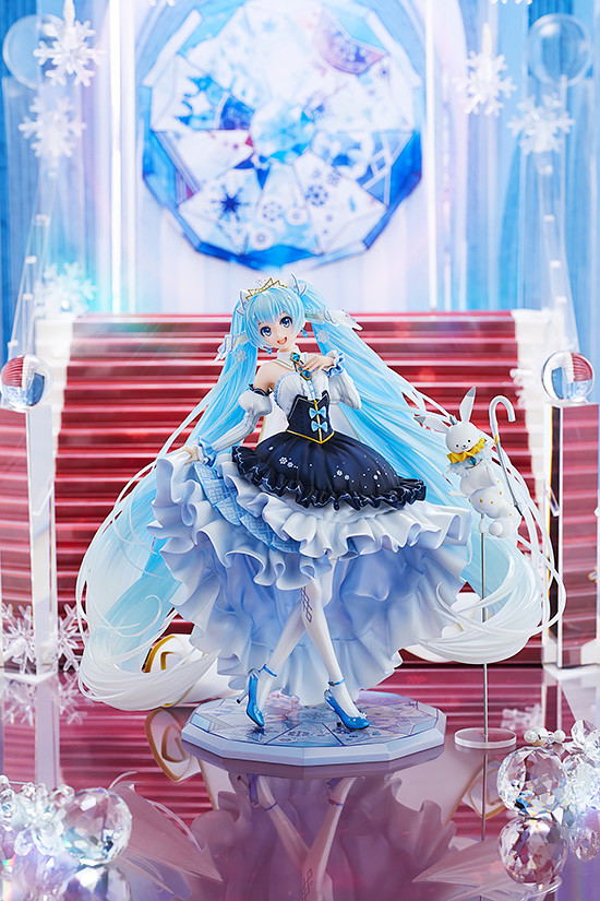 Character Vocal Series 01 Hatsune Miku 1/7 Scale Pre-Painted Figure: Snow Miku Snow Princess Ver. image 7