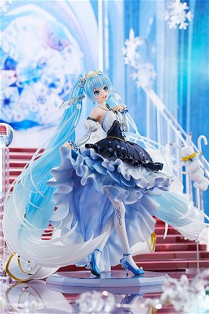 Character Vocal Series 01 Hatsune Miku 1/7 Scale Pre-Painted Figure: Snow Miku Snow Princess Ver.