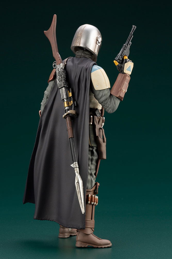 ARTFX+ Star Wars The Mandalorian 1/10 Scale Pre-Painted Figure: Mandalorian (Re-run) image 5
