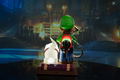 Luigi's Mansion 3 Statue: Luigi & Polterpup [Collector's Edition] thumbnail 10