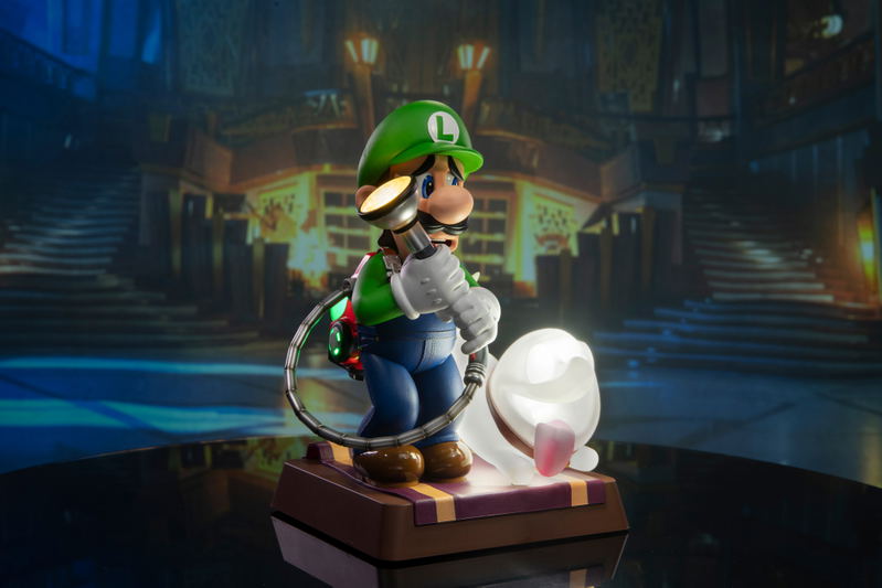 Luigi's Mansion 3 Statue: Luigi & Polterpup [Collector's Edition] image 12