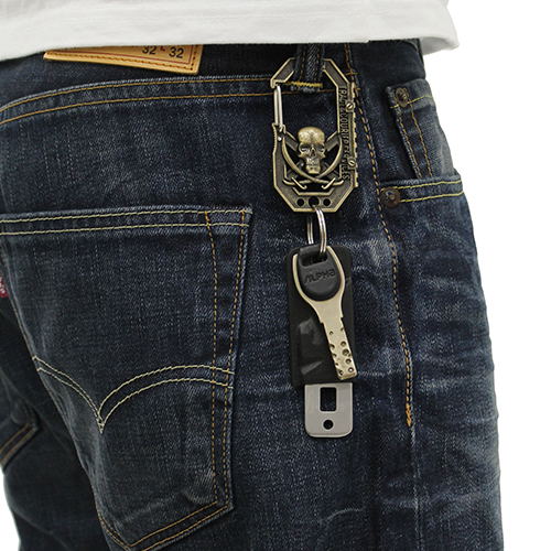 Black Lagoon - Lagoon Trade And Courier Services Carabiner image 3