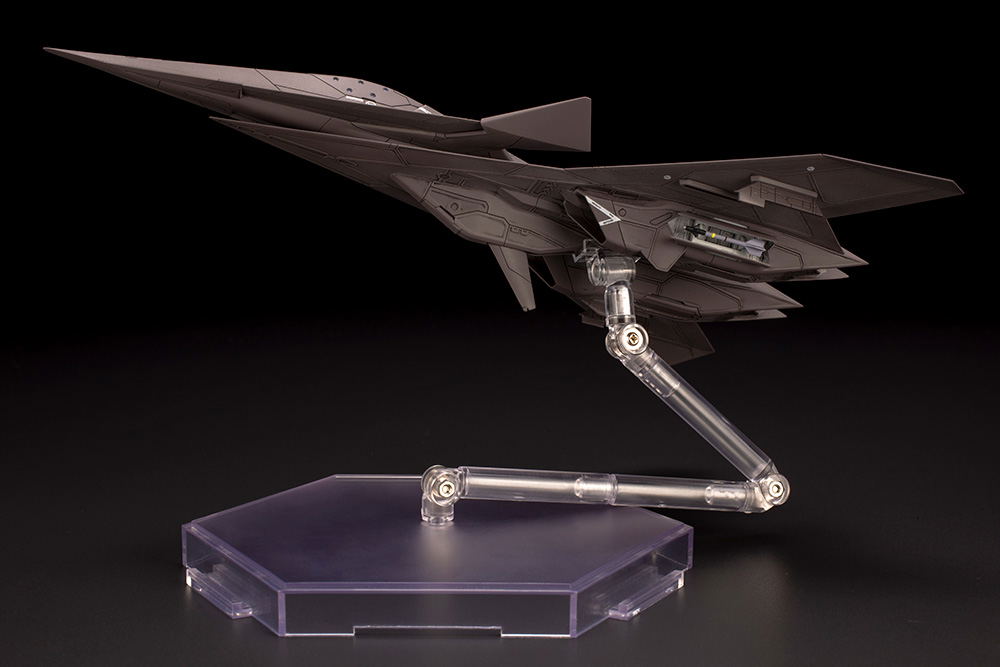 Ace Combat 7 Skies Unknown 1/144 Scale Model Kit: ADF-11F