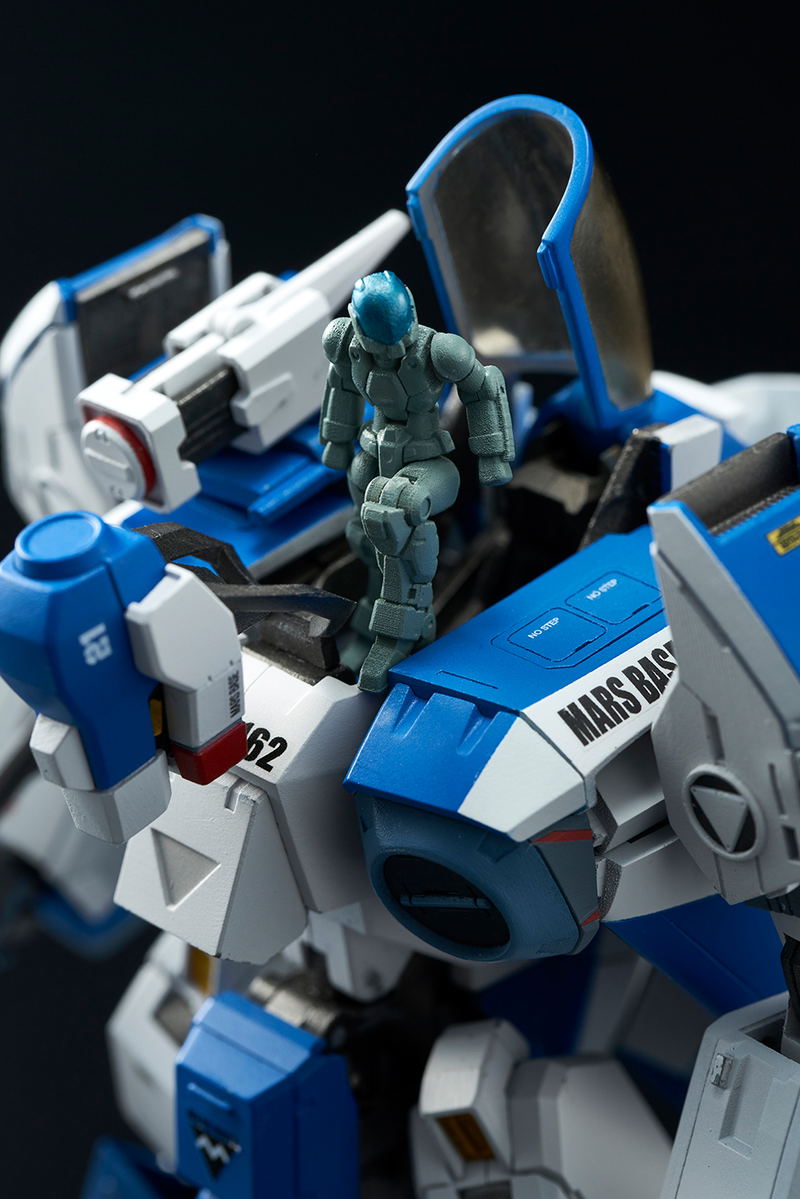 Riobot Genesis Climber Mospeada 1/48 Scale Pre-Painted Figure: AFC-01H Legioss Eta image 4
