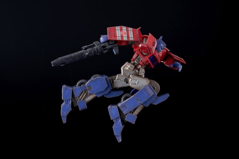 Transformers Furai Action: Optimus Prime IDW Ver. image 11