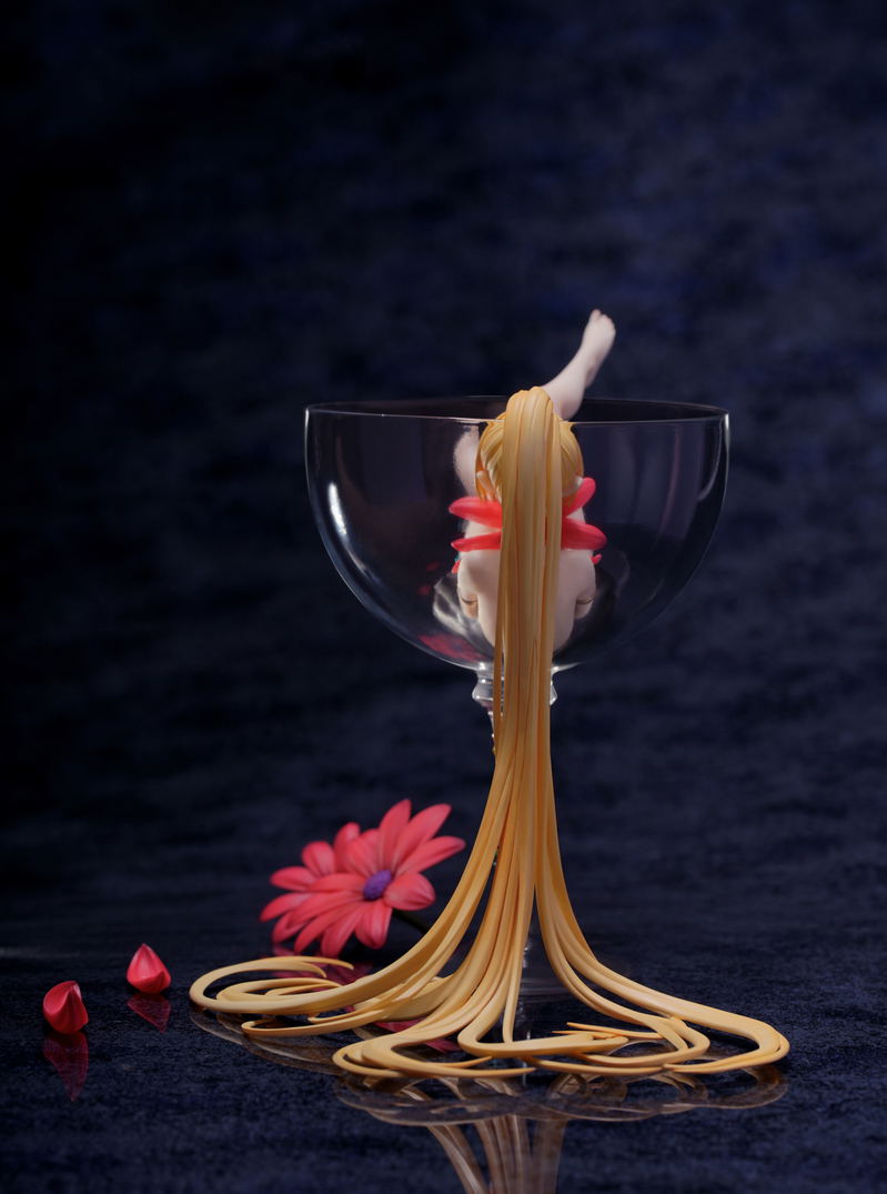 Ribose 1/8 Scale Pre-Painted Figure: Glass Girl Lily Wine image 5