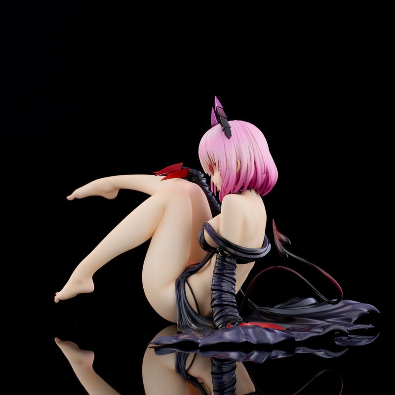 To Love-Ru Darkness 1/6 Scale Pre-Painted Figure: Momo Belia Deviluke Darkness Ver. image 3
