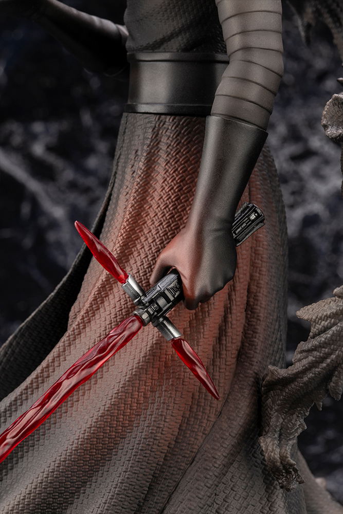 ARTFX Artist Series Star Wars The Force Awakens 1/7 Scale Pre-Painted Figure: Kylo Ren -Cloaked in Shadows- image 16