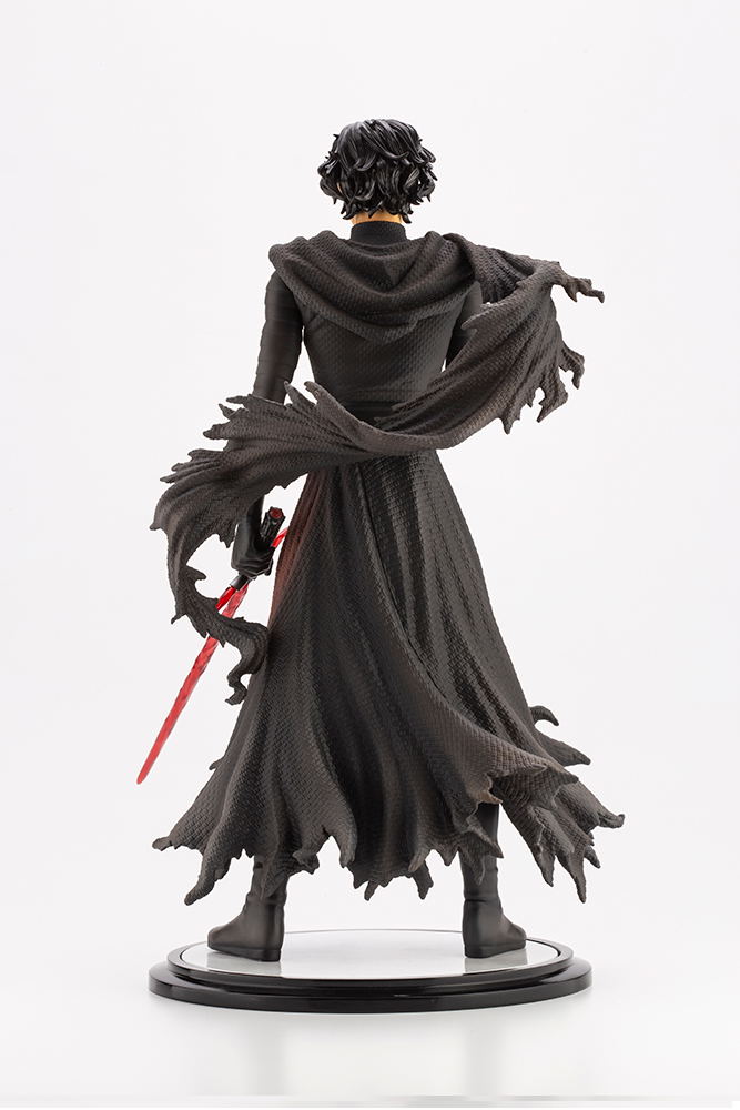 ARTFX Artist Series Star Wars The Force Awakens 1/7 Scale Pre-Painted Figure: Kylo Ren -Cloaked in Shadows- image 4