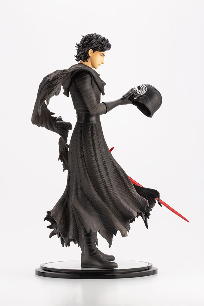 ARTFX Artist Series Star Wars The Force Awakens 1/7 Scale Pre-Painted Figure: Kylo Ren -Cloaked in Shadows- image 6