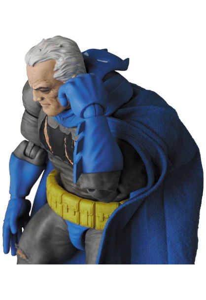 MAFEX Batman The Dark Knight Returns: Batman (TDKR - The Dark Knight Triumphant) image 8