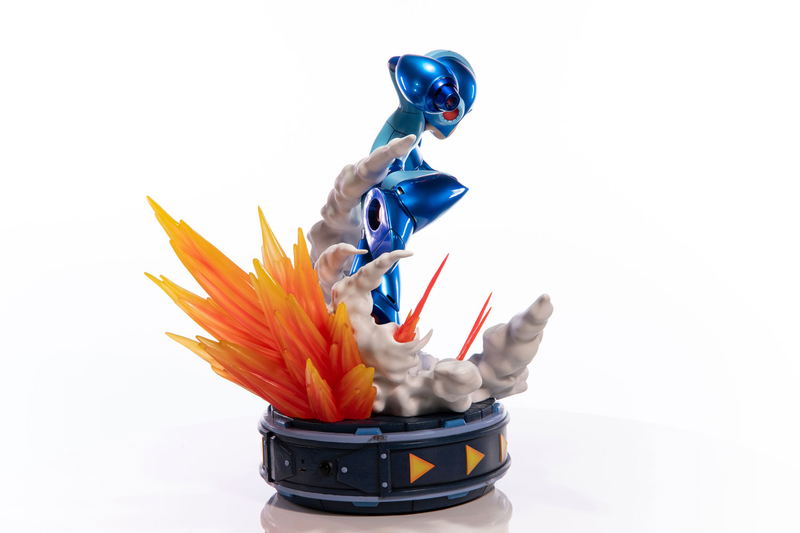 Mega Man 11 1/4 Scale Statue: Mega Man image 5