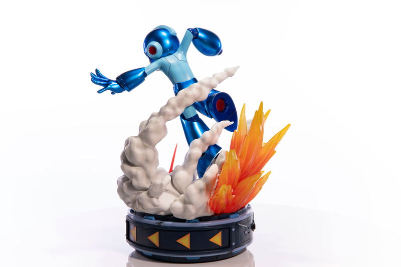 Mega Man 11 1/4 Scale Statue: Mega Man image 7