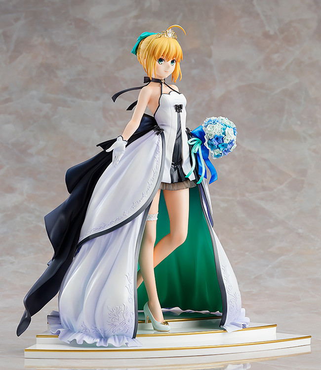 Fate/stay night ~15th Celebration Project~ 1/7 Scale Pre-Painted Figure: Saber, Rin Tohsaka and Sakura Matou ~15th Celebration Dress Ver.~ Premium Box image 9